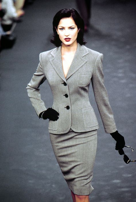 Ralph Lauren 1995, Ready To Wear Runway, Winter Ready To Wear, Everyday Uniform, Ralph Lauren Fall, High Society, Runway Collection, Work Attire, Daily Workout