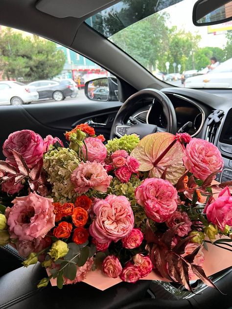 Flower Car Aesthetic, Flower In Car, Flowers In Car, 16 Going On 17, Goals And Aspirations, Inside Car, Flower Car, Flower Gift Ideas, Flowers Bouquet Gift