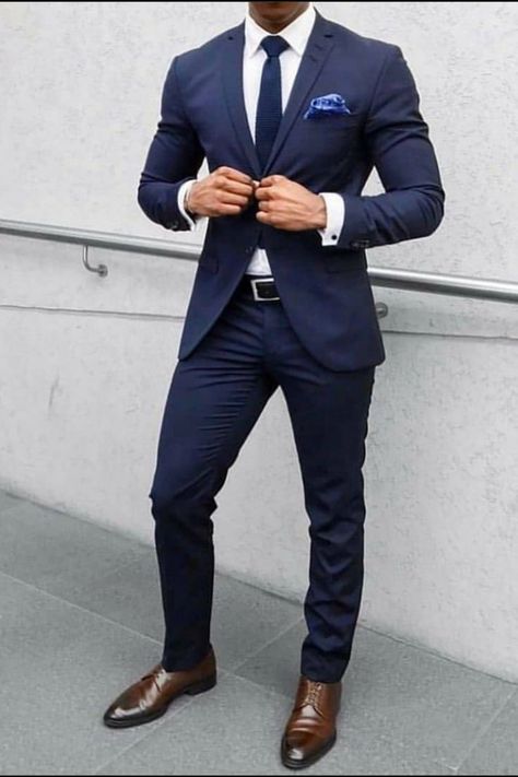 Navy Blue Suit Mens, Casual Outfits For Men, Terno Slim, Suit Combinations, Men's Business Outfits, Blue Suit Men, Men With Street Style, Custom Suits, Navy Blue Suit