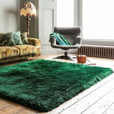 Amazing Rug Ideas l Living Room Rug Designs l Carpet and Rug Designs for Your Home Emerald Green Rooms, Emerald Rug, Emerald Green Living Room, Carpet Diy, Emerald Green Rug, Green Carpet, Living Room Green, Green Rooms, Shaggy Rug