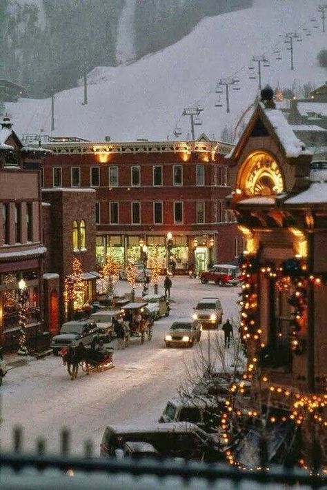 Aspen, Colorado - Ski Resort. Can't wait to be here for a week in December! Leavenworth Washington, Vail Colorado, Aspen Colorado, Clearwater Beach, Winter Wonder, To Infinity And Beyond, Taos, Pretty Places, Winter Scenes