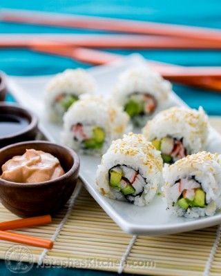 Sushi Rice and California Rolls Recipe = Natasha's Kitchen California Roll Sushi, California Rolls, Sushi Bake, Roll Sushi, Chicken Spring Rolls, California Roll, Homemade Sushi, Japanese Dessert, Sushi Recipes