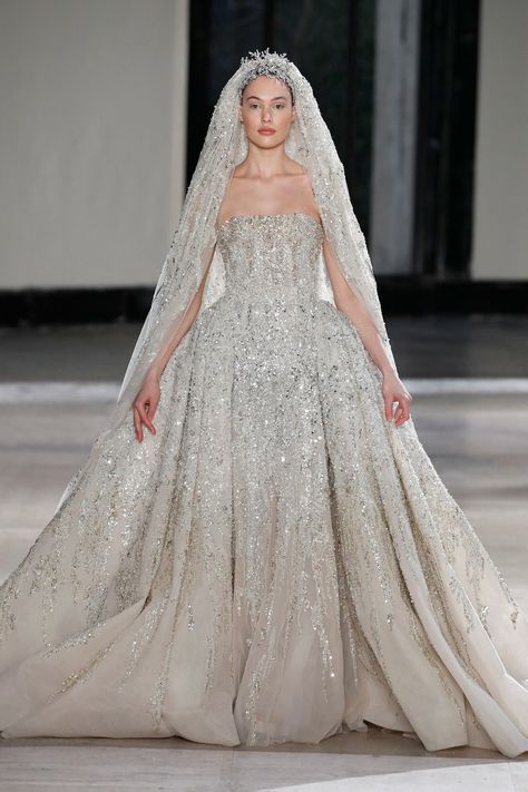 Elie Saab Haute Couture, Elie Saab Fall, Couture Wedding Gowns, Tony Ward, Country Wedding Dresses, Couture Mode, Couture Week, Couture Wedding, Zuhair Murad