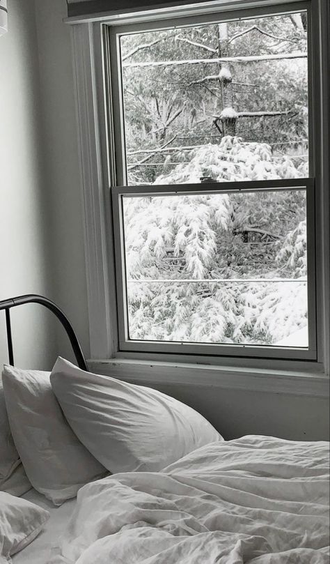 Bedside Window, Winter Places, Basic Room, Mindset Books, Winter Angel, Winter Arc, Winter Things, Creamy Caramel, I Love Snow