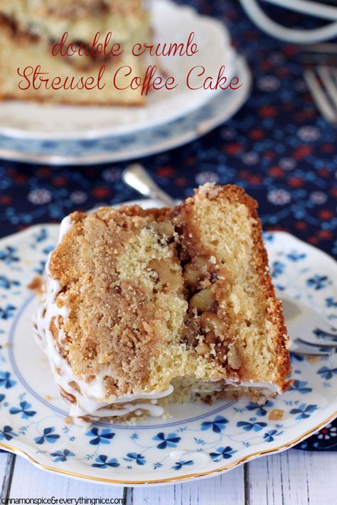 Pop Tart, Cinnamon Streusel Coffee Cake, Delish Cakes, Streusel Coffee Cake, Coffee Cake Muffins, Sour Cream Coffee Cake, Coffee Cake Recipes, Breakfast Cake, Dessert Cupcakes