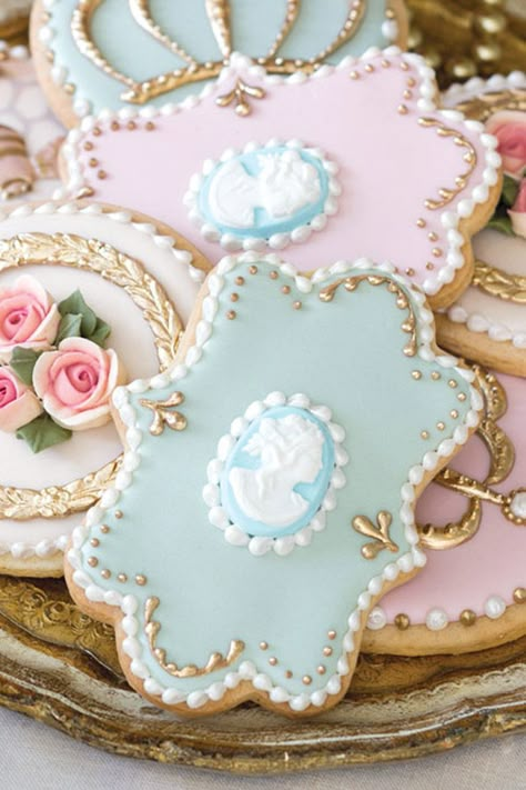 Marie Antoinette Cookies, Marie Antoinette Dessert Table, Rococo Food, Pastry Chef Aesthetic, Cameo Cookies, Pastry Cookies, Bridgerton Party, Elegant Cookies, Victoria Magazine