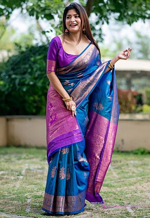 Peacock Blue Saree, Different Sleeves Style, Back Neck Designs, Fancy Blouse, Drape Saree, Utsav Fashion, Blue Saree, Saree Trends, Contrast Blouse