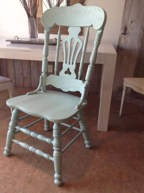 Mint Chalk Painted Dining Chair Makeover Dining Chair Makeover, Sage Green Paint, Dining Room Updates, Painted Dining Chairs, Chair Makeover, Refinished Furniture, Green Paint, Refinishing Furniture, Chalk Paint