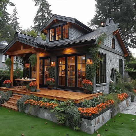 Small Cozy Barndominium, Modern Log Cabin Exterior, House With Big Windows Exterior, Boho House Exterior, Cabin Exterior, Modern Exterior House Designs, Inspire Me Home Decor, Casa Exterior, Sims House