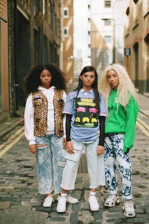 The Link Between Fashion And Gaming Is Finally Coming Together Thanks To These Young Women | British Vogue Gamer Fashion, Suits Tv Shows, Suits Tv, Women Fashion Edgy, The Promise, British Vogue, Fashion Images, Vogue Fashion, Fashion Website