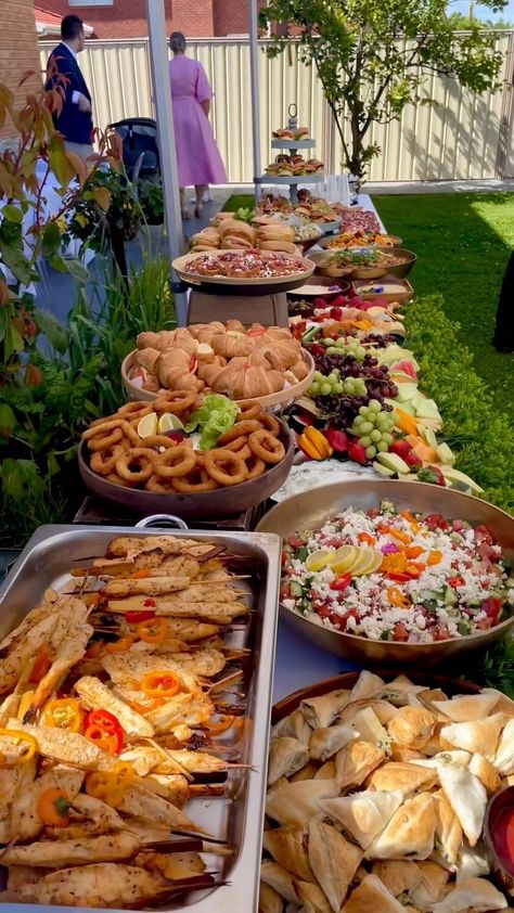 Sabina’s Engagement 🌸 . . . . . #yum #yummy #yumyum #nomnom #feast #feastsgram #instafeast #follow #follow #f #liker #explore #vegan… | Instagram Food Setup For Party Display, Party Food Setup Display, Finger Foods For Wedding, Wedding Reception Food Appetizers, Reception Finger Foods, Picnic Party Food, Vegan Catering, Catering Food Displays, 23rd Anniversary