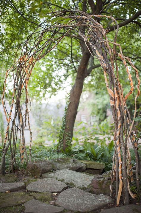 Silk Upholstery, Garden Archway, Garden Escape, Garden Arch Trellis, Garden Vines, Casa Country, Garden Arbor, Garden Arches, Halloween Garden