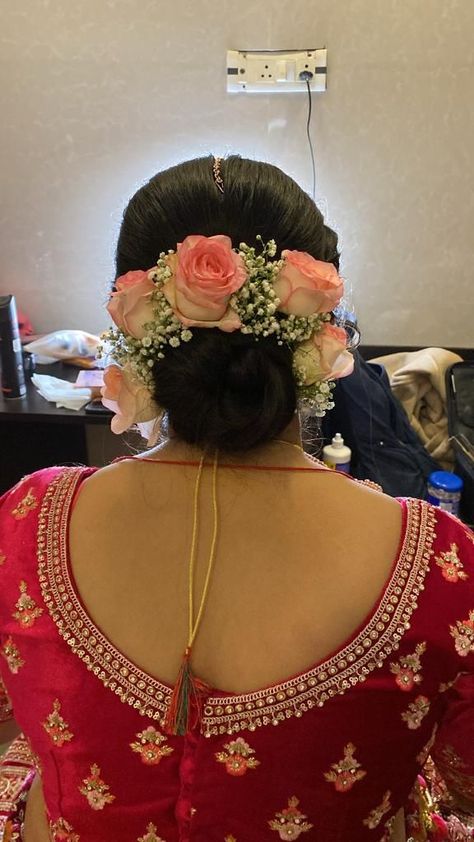 Bloom and Bun: Elegant Hairstyle Ideas for Ladies Who Love Flowers Bridal Hair Buns With Flowers, Bridal Bun With Flowers, Rose Bun Hairstyle, Bengali Wedding Look, Bun Elegant, Rose Bun, Senior Sunday, Flower Bun, Elegant Hairstyle