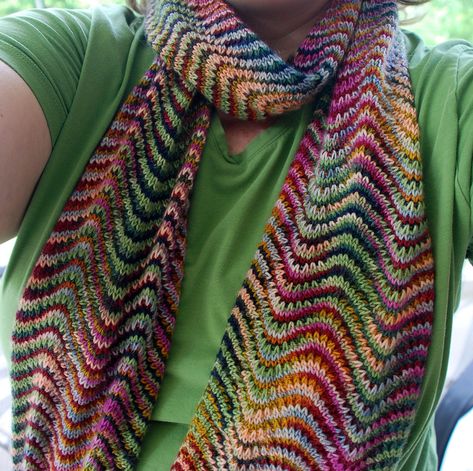 Chevron Scarf Knit Pattern, Free Scarf Patterns, Chevron Scarf Pattern, Chevron Scarves, Scarf Yarn, Patterned Scarves, Easy Knitting Patterns, Knit Mittens, Scarf Knitting Patterns