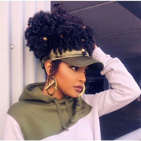 Cute Hairstyles With Hats, Visor Hat Hairstyles, Urban Hairstyles, Visor Hairstyles, Natural Girls, Transitioning Hairstyles, Peinados Fáciles Para Cabello Corto, Afro Hair, 4c Hairstyles