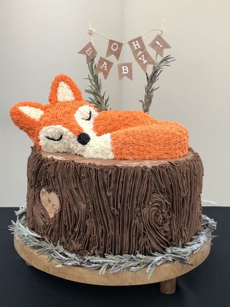 Sweet sleeping fox cake Fox Birthday Party, Fox Cake, Fox Party, Fox Birthday, Woodland Cake, Bolo Minnie, Fox Baby Shower, 귀여운 음식 그림, Fox Baby