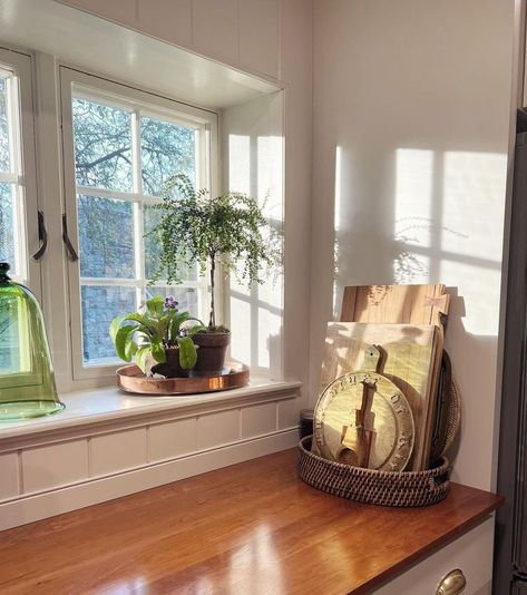 24 Window Sill Decorating Ideas You'll Want to Copy Deep Window Sill Ideas, Decorate Window Sill, Kitchen Window Sill Ideas, Kitchen Window Sill Decor, Kitchen Windowsill Decor, Deep Window Sill, Interior Window Sill, Windowsill Ideas, Window Sill Shelf