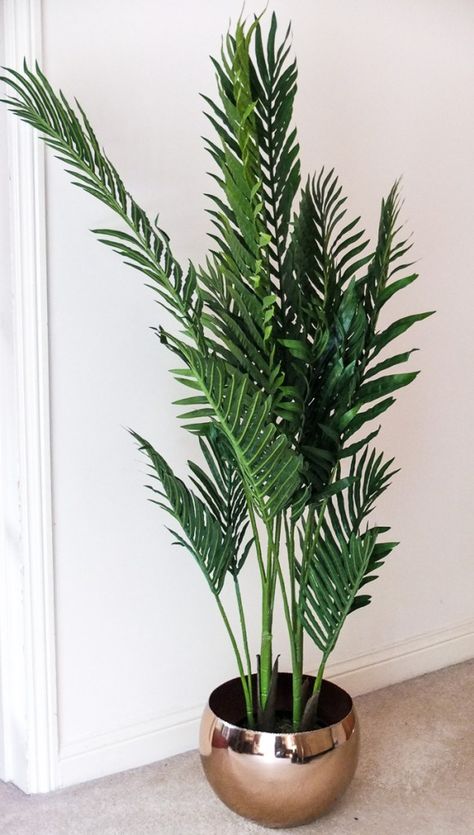 How To Make Artificial Plants, Plant Stand Decor, Office Goals, Plant Centerpieces, Ideal Lifestyle, Artificial Plants Decor, Artificial Plants Indoor, Decor Plants, Living Room Plants