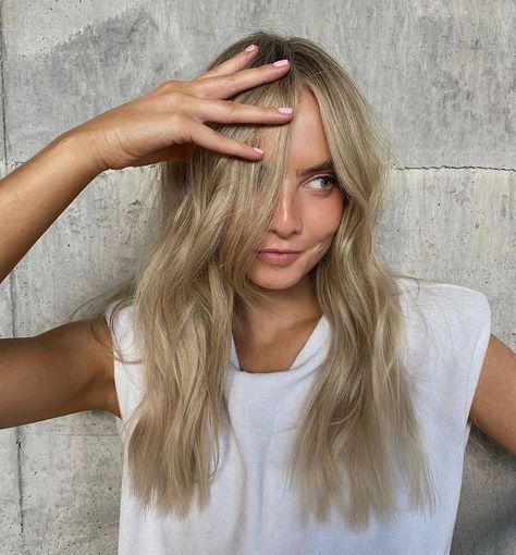 31 Low-Maintenance Haircuts for Every Hair Texture | Who What Wear UK Long Low Maintenance Haircut, Easy Maintenance Haircut, Low Maintenance Haircut Long, Low Maintenance Blonde, Low Maintenance Haircut For Fine Hair, Sea Salt Spray For Hair, Styling Wand, Hair Crimper, Low Maintenance Haircut