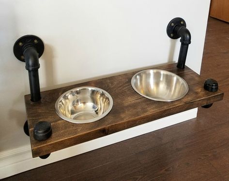 Farmhouse Pet Station Pet Station, Dog Feeding Station, Koti Diy, Real Estat, Decor Ikea, Feeding Station, Dog Rooms, Black Pipe, Plumbing Pipe