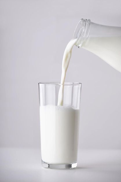 Free Photo | Front view pouring milk into the little glass on white, drink creamery dairy milk Homemade Oatmeal Cookies, Liquid Cheese, Danger Photo, Milk Photography, Spilt Milk, Grass Jelly, White Drinks, Drinking Milk, Homemade Oatmeal