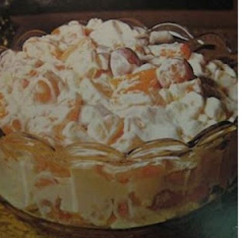 Family Favorite 24-Hour Fruit Salad 24 Hour Salad, Thanksgiving Fruit Salad, Marshmallow Dessert Recipes, Best Christmas Breakfast, Omg Santa I Know Him, Fruit Salad With Marshmallows, Thanksgiving Fruit, Marshmallow Desserts, Pineapple Syrup