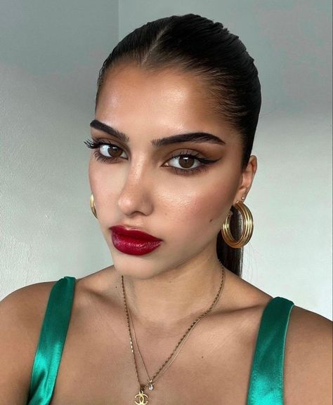 Vintage Makeup Looks, Red Lips Makeup Look, Light Makeup Looks, Magical Makeup, Red Lip Makeup, Lips Makeup, Vintage Makeup, Baddie Makeup, Fall Makeup