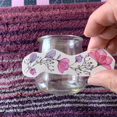 Cricut Stickers, Crafts With Glass Jars, Painting Glass Jars, Glassware Crafts, Mod Podge Crafts, Small Glass Jars, Diy Glass Bottle Crafts, Jar Art, Diy Jar Crafts