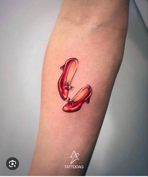 Ruby Slippers Tattoo Wizard Of Oz, Wizard Of Oz Tattoo, Holly Tattoo, Tiny Disney Tattoo, Ryan Tattoo, Oz Tattoo, Feminist Tattoo, Tattoo Thoughts, Movie Design