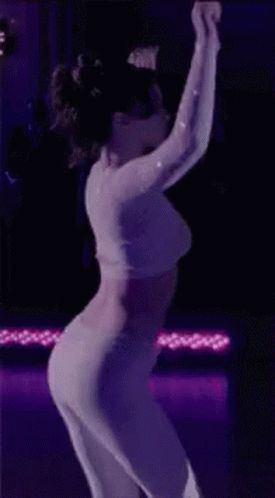 Jennifer Lawrence Ass GIF - JenniferLawrence Ass Dance - Discover & Share GIFs Seductive Gif, Bill Engvall, Silver Linings Playbook, Dancing Gif, Queen Costume, Jennifer Lawrence, American Actress, Celebrities Female, Mtv