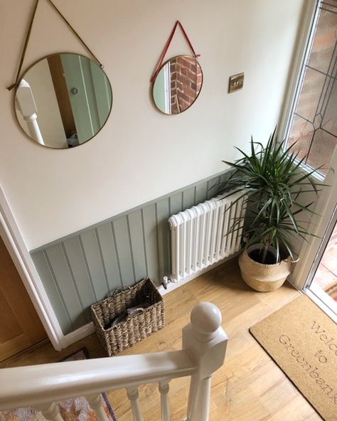 How to transform your Hallway with Traditional Panelling Small Hallway Decorating, Cottage Hallway, Entrance Hall Decor, Tongue And Groove Walls, Hallway Colours, Tongue And Groove Panelling, Hallway Inspiration, Narrow Hallway Decorating, Hm Home