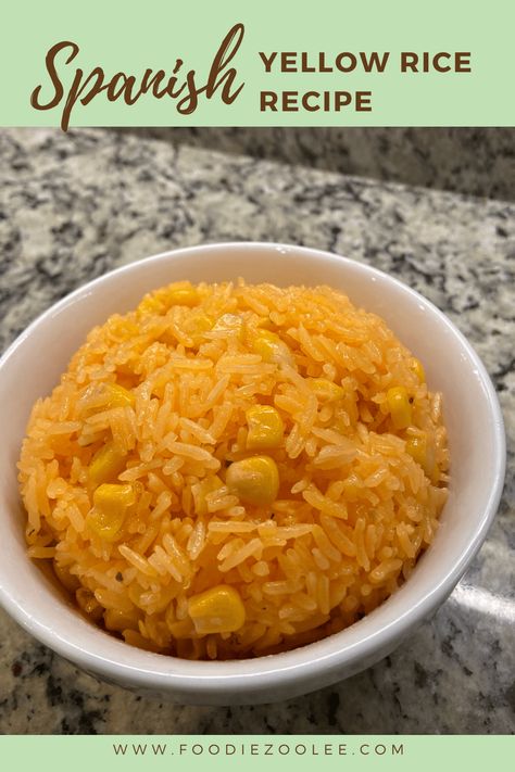 Yellow Mexican Rice, Rice Cooker Mexican Rice, Healthy Latin Recipes, Brazilian Feijoada, Rice In Rice Cooker, Tasty Rice Recipes, Spanish Meals, Side Dishes For Christmas, Rice In A Rice Cooker