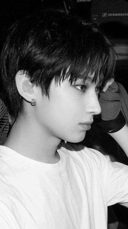 Sunoo Black, Enhypen Black And White, Baby Sunoo, Enhypen Kim Sunoo, Sunoo Icon, Enhypen Members, Kim Sun, Kpop Pics, Sunghoon Sunoo