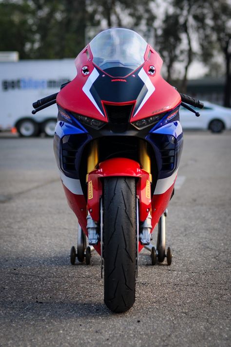 215 Hp + 112.5 Nm / 201 Kg full | by Denis Korza Honda Cbr 1000rr Fireblade Sp, Honda Cbr1000rr-r Fireblade Sp, Cbr600rr Wallpapers, Honda Fireblade 1000, Honda Cbr 1000rr Fireblade, Honda Superbike, Cbr1000rr Fireblade, Honda Fireblade, Initial D Car