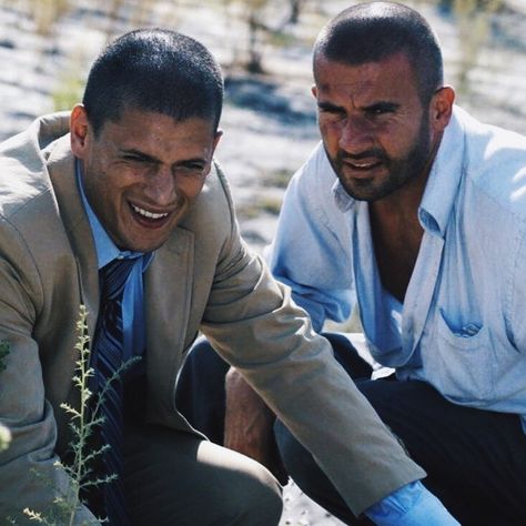 Michael Scofield and Lincoln Burrows  #PrisonBreak Wentworth Miller And Dominic Purcell, Lincoln Prison Break, Captain Cold And Heatwave, Lincoln Burrows, Sarah Wayne Callies, Michael Scofield, Favorite Sibling, Dominic Purcell, Wolverine Hugh Jackman