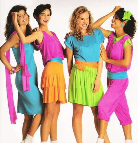 Neon colors 1980s Fashion Trends, Fashion Guys, Neon Prom Dresses, Fashion 1980s, 80s Fashion Trends, 90s Fashion Women, 80s Neon, 80’s Fashion, Neon Outfits