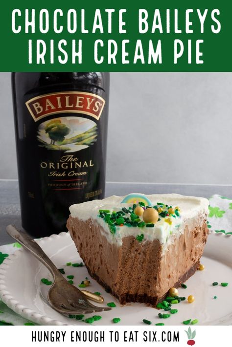 Irish Cream Pie Recipes, Irish Cream Pie, St Patricks Day Pies, Baileys Irish Cream Pie, Baileys Irish Cream Choc Chip Cookies, Bailies Irish Cream Recipes, Shamrock Pie, Baileys Irish Cream Brownies, Bailey’s Irish Cream Chocolate Chip Cookies