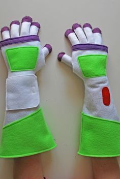 watch Toy Story and then play with Buzz Lightyear gloves DIY (from dollar store gloves!) Disfraz Buzz Lightyear, Disfraz Toy Story, Harvest Ideas, Buzz Lightyear Costume, Gloves Diy, Jessie Toy Story, 2024 Halloween, Playroom Ideas, Princesa Disney