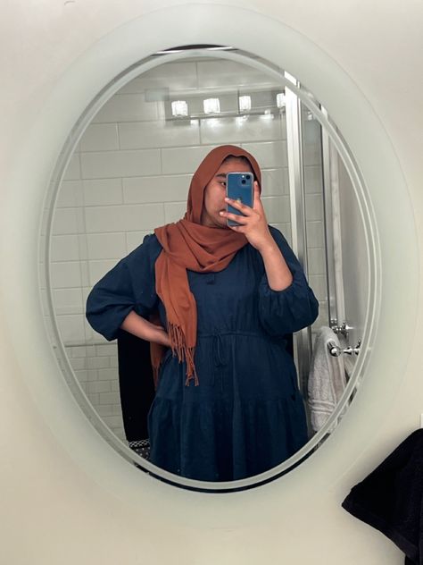 Blue Outfit Hijab, Brown Hijab Outfit, Brown Hijab, Hijabi Fits, Outfit Hijab, Blue And Brown, Blue Outfit, Hijab Outfit, Modest Outfits