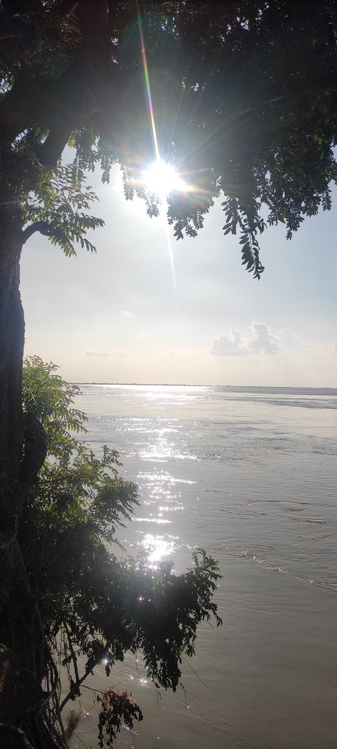 The Ganga Ghat And Shining Sun Ganga Ghat, Natural Beauty Photography, Indian Folk Art, Beauty Photography, Krishna, Folk Art, Natural Beauty, Water, Photography