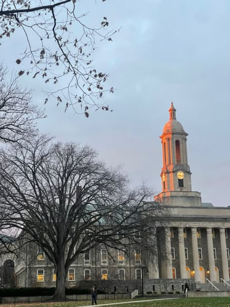 Happy Valley Penn State, Big Beautiful Houses, Penn State College, Academic Aesthetic, College Vision Board, College Motivation, University Of Richmond, College Of Charleston, Pennsylvania State University