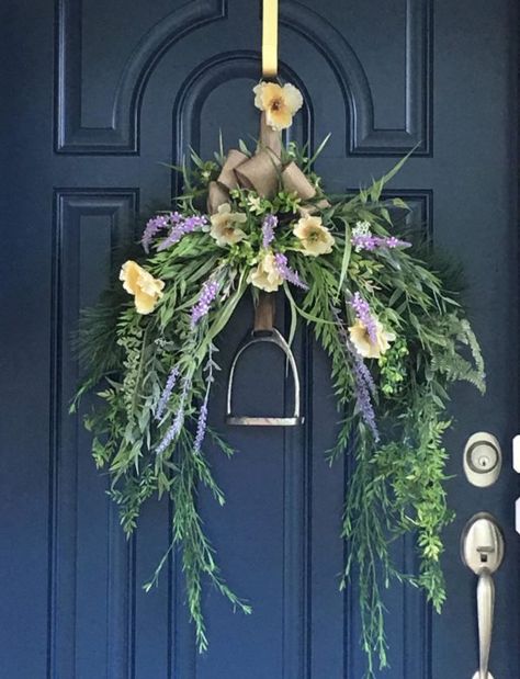 Quick Updates for your Home and Tack Room from Etsy - Decidedly Equestrian Horse Head Wreath, Horse Wreaths, Mixed Bouquet, Horseshoe Crafts, Swag Wreath, Equestrian Decor, Horse Crafts, Barn Decor, Tack Room