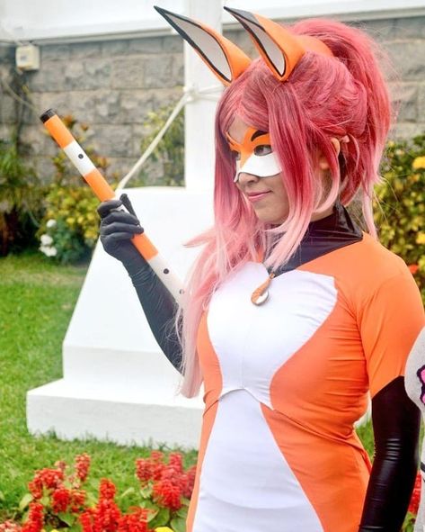 Rena Rouge Costume, Rena Rouge Cosplay, Miraculous Costume, Rogue Cosplay, Rwby Anime, My Name Is, Rwby, Miraculous Ladybug, Hair Straightener