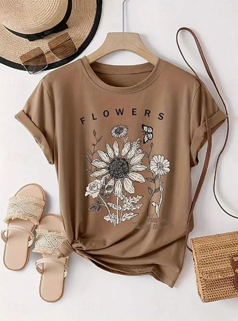 Weekend Fashion, Easy Soup, Shirt Casual Style, Basic Shorts, Autumn Style, Weekend Style, Pink Summer, Women's T Shirts, Green And Khaki