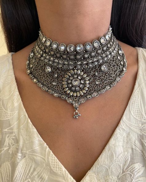 Ayesha Accessories on Instagram: “Indian Silver jewellery never goes out of fashion. It is traditional yet spectacular. When in doubt wear this, be it a brunch or a Mehndi…” Indian Silver Jewellery, Desi Fits, Silver Jewellery Indian, Indian Clothes, Silver Jewels, Summer 24, Futurism, Silver Jewellery, Indian Outfits