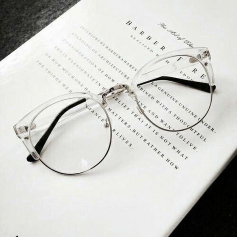 Clear Glasses Frames, نظارات شمسية, Portrait Photos, Fashion Eye Glasses, Cute Glasses, Clear Glasses, Clear Frames, New Glasses, Sunglasses & Glasses