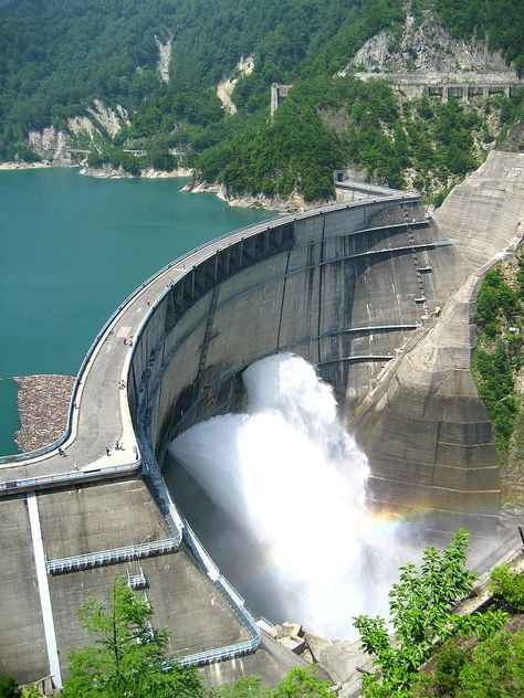 Kurobe Dam Construction, Hydroelectric Dam, Water Dam, Japanese Travel, Water Projects, Hoover Dam, Toyama, Power Plant, Civil Engineering