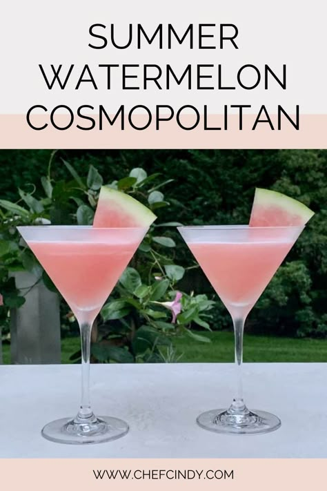 Watermelon Cosmo, Watermelon Cocktail Recipes, Fresh Watermelon Juice, Cosmo Cocktail, Watermelon Cocktail, Mommy Juice, Cocktail Drinks Alcoholic, Yummy Alcoholic Drinks, Fresh Watermelon