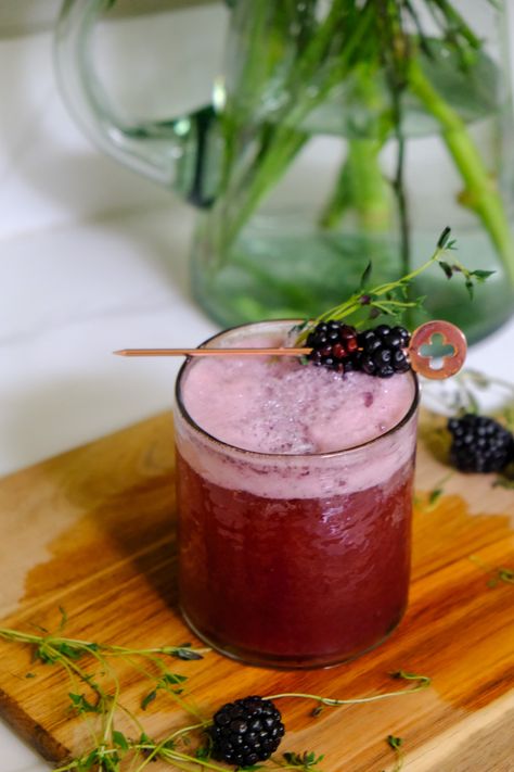 Blackberry Gin Fizz, Blackberry Cocktail, Blackberry Gin, Gin Fizz Cocktail, Blackberry Bramble, Fizz Cocktail, Blackberry Cobbler, Gin Fizz, Cocktail Recipes Easy