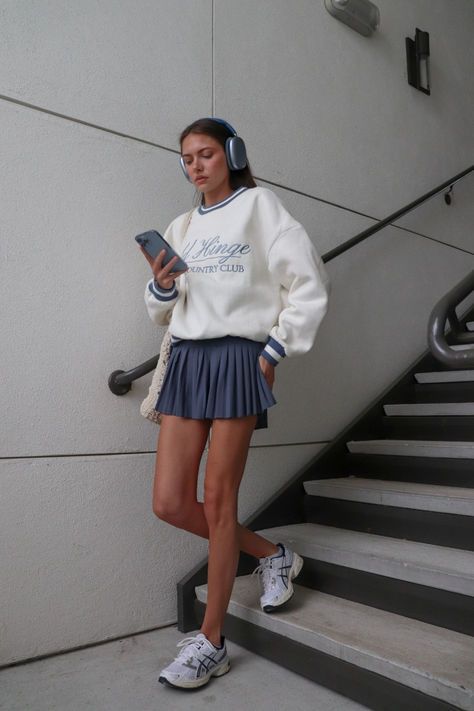 Tennis Look Style, Tennis Chic Outfit, Tennis Street Style, Tennis Core Aesthetic Outfits, Tennis Dress Outfit Aesthetic, Tennis Core Outfits, Tennis Core Aesthetic, Athletic Preppy Outfits, Tennis Inspired Outfit